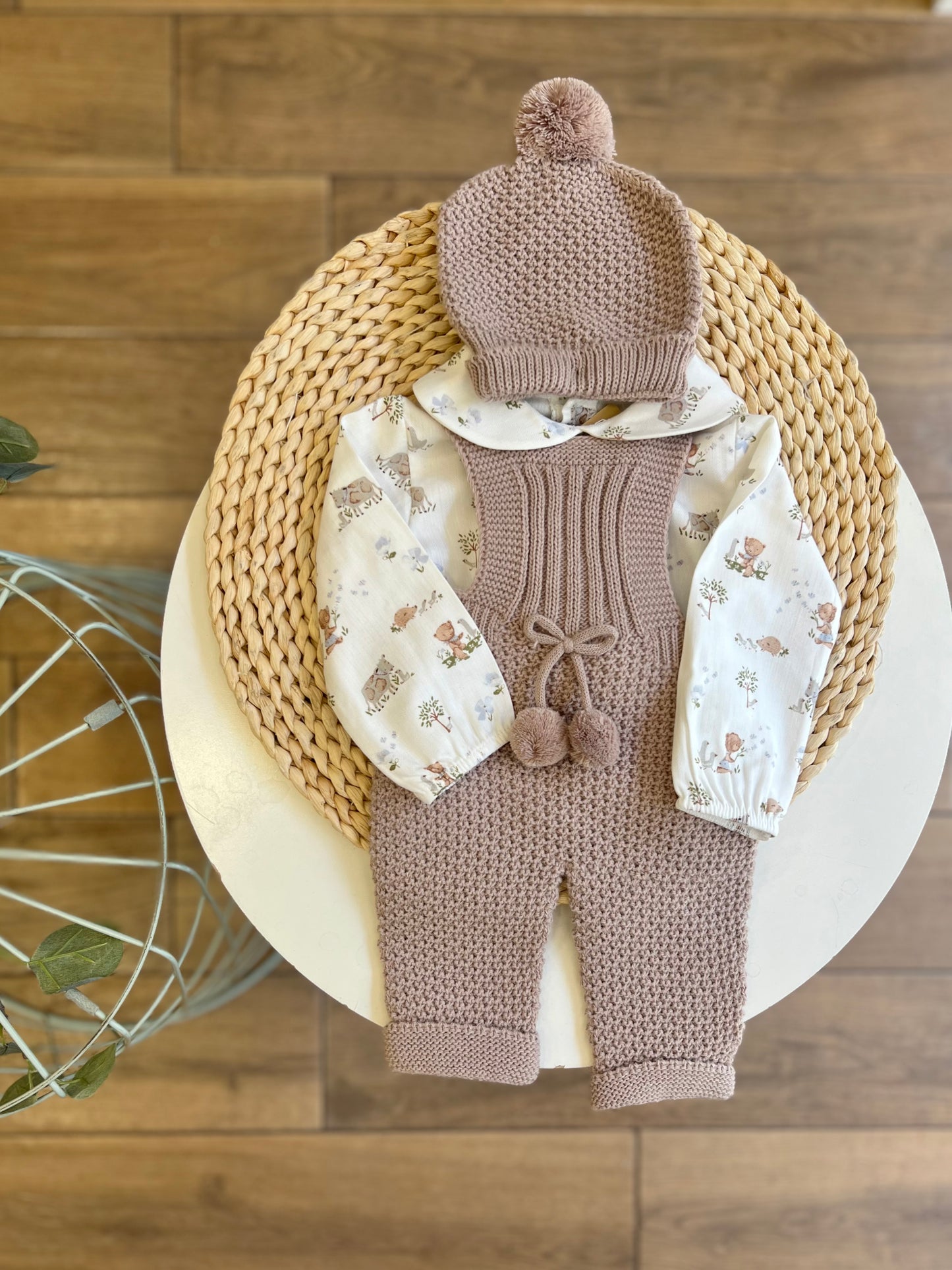 Completo invernale camicia, salopette e cappellino Vison