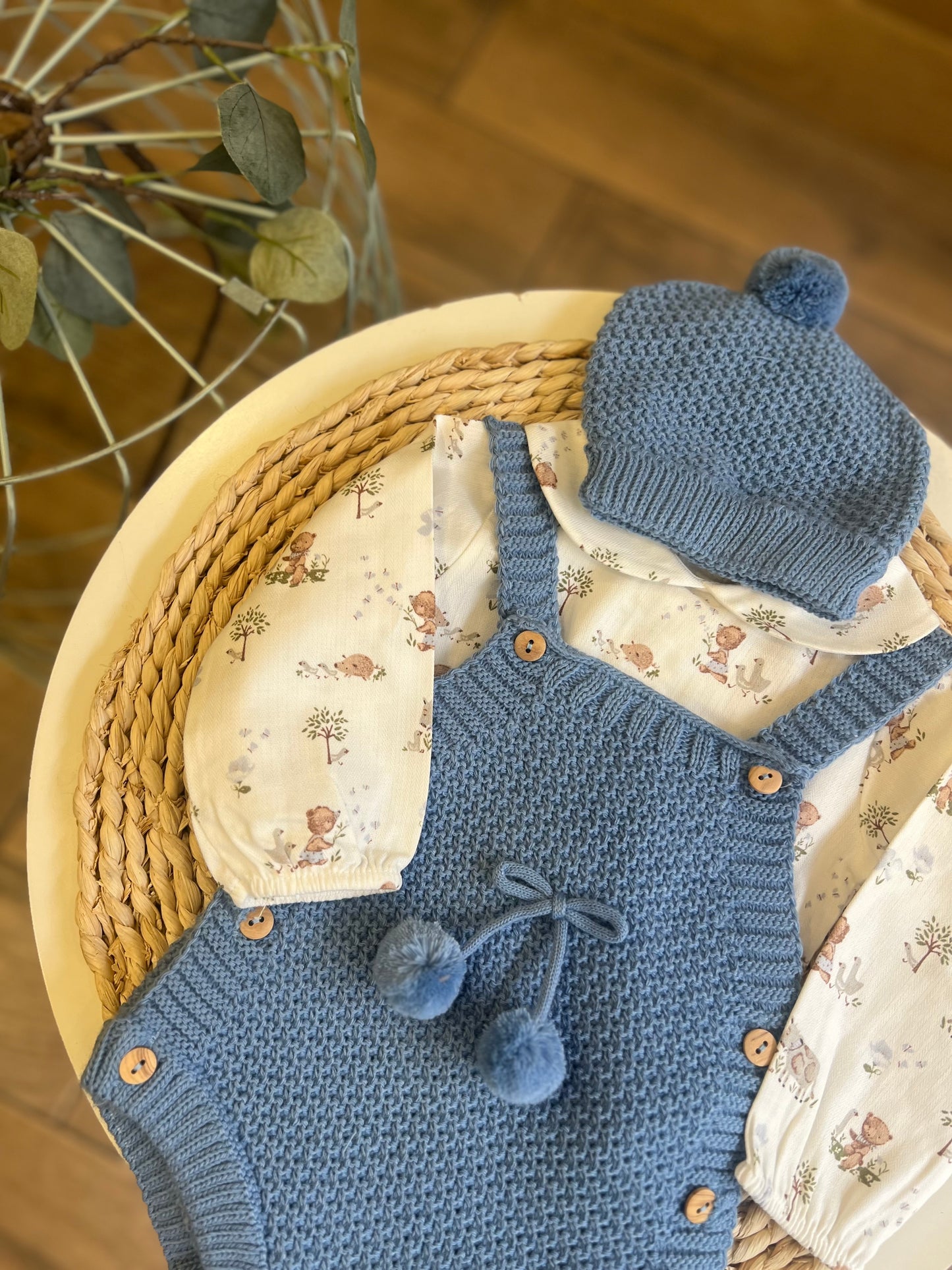 Completo invernale camicia, salopette e cappellino Azafata