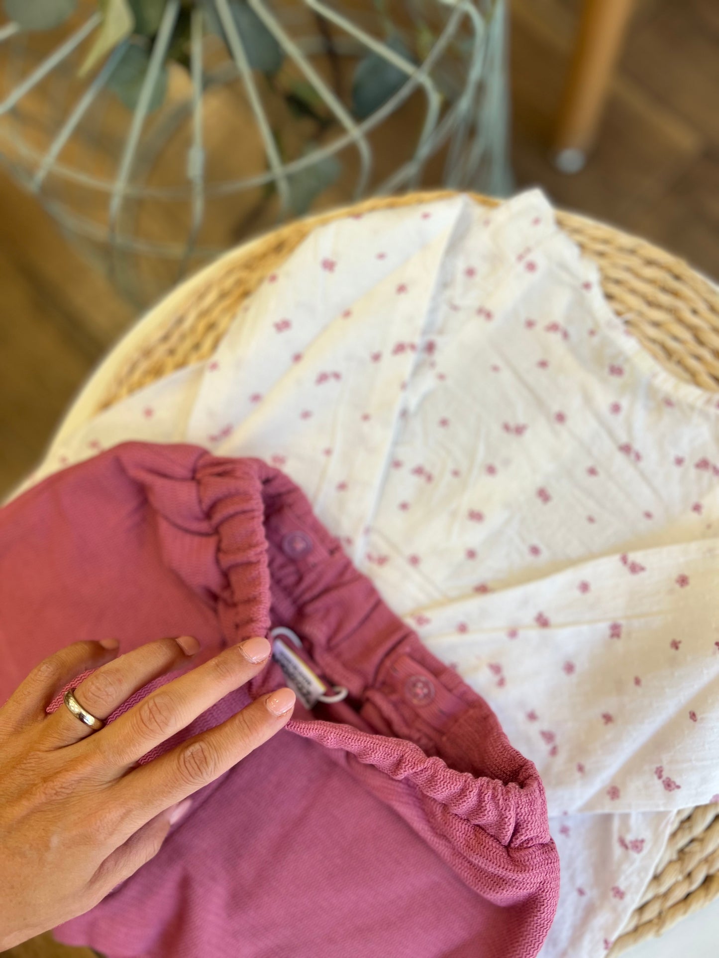 Completo gonna pantalone e camicia