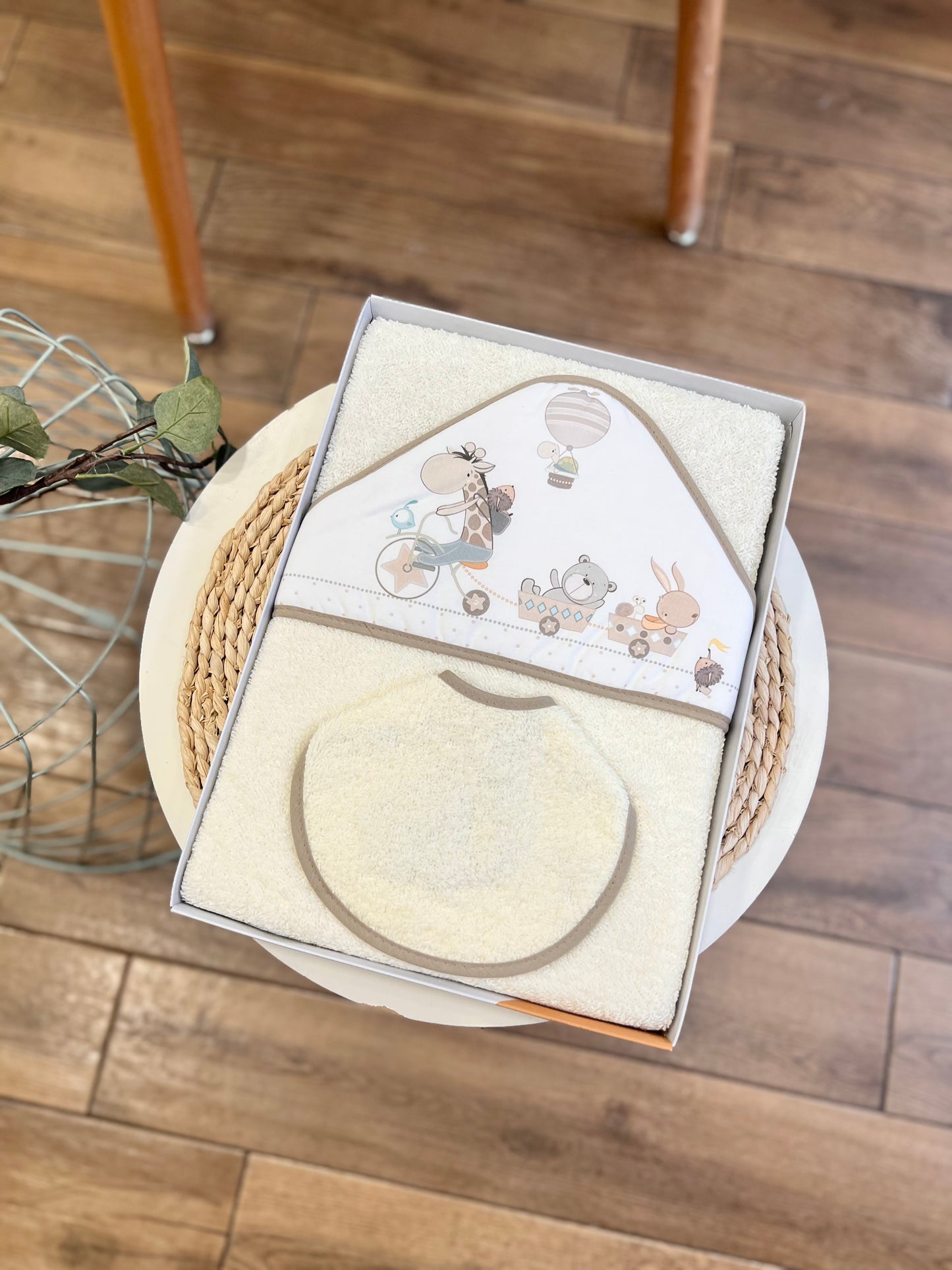 Accappatoio triangolo con bavetta Trenino Safari Beige