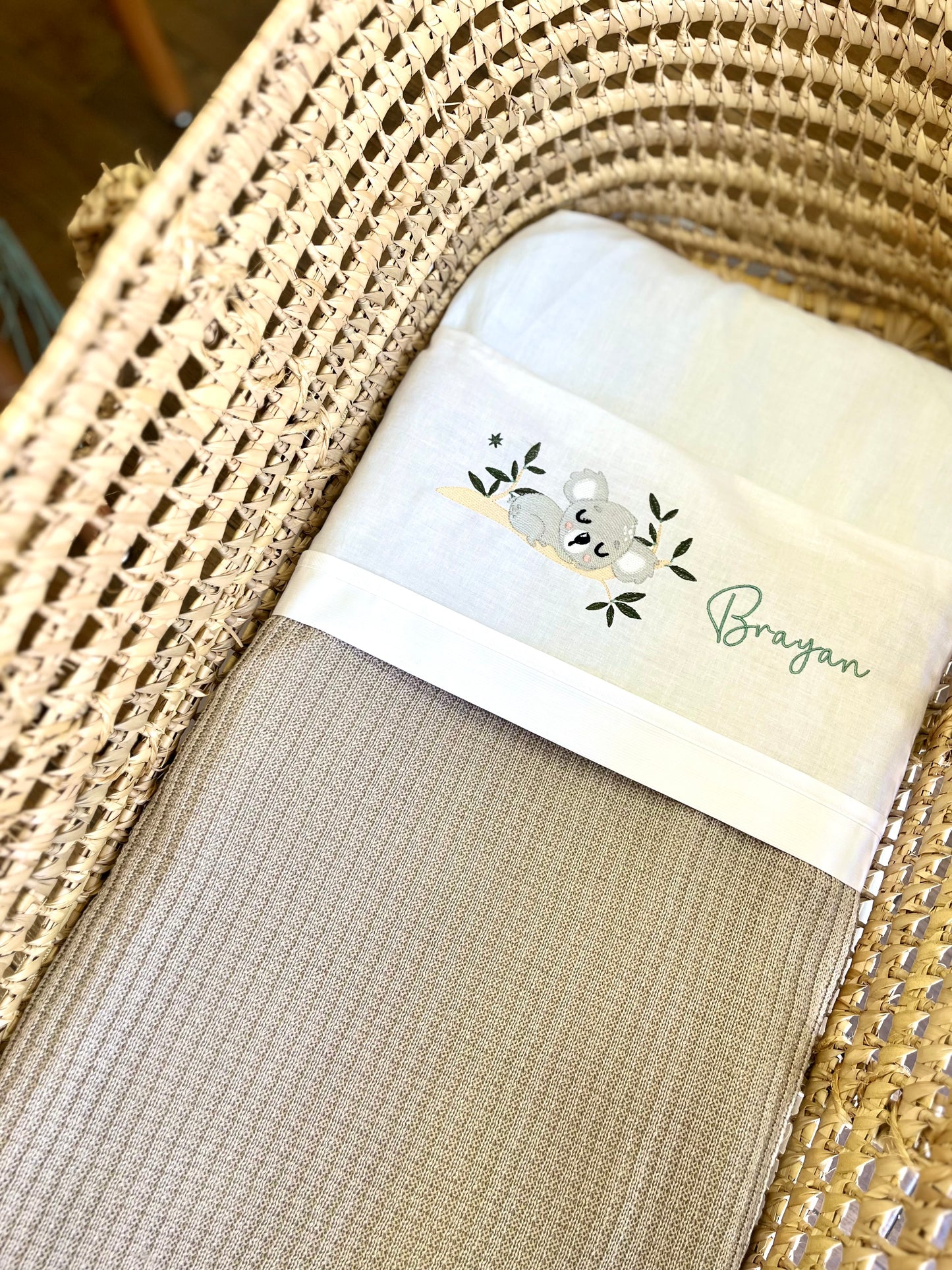 Set lenzuolino carrozzina personalizzato con disegno e nome ricamato