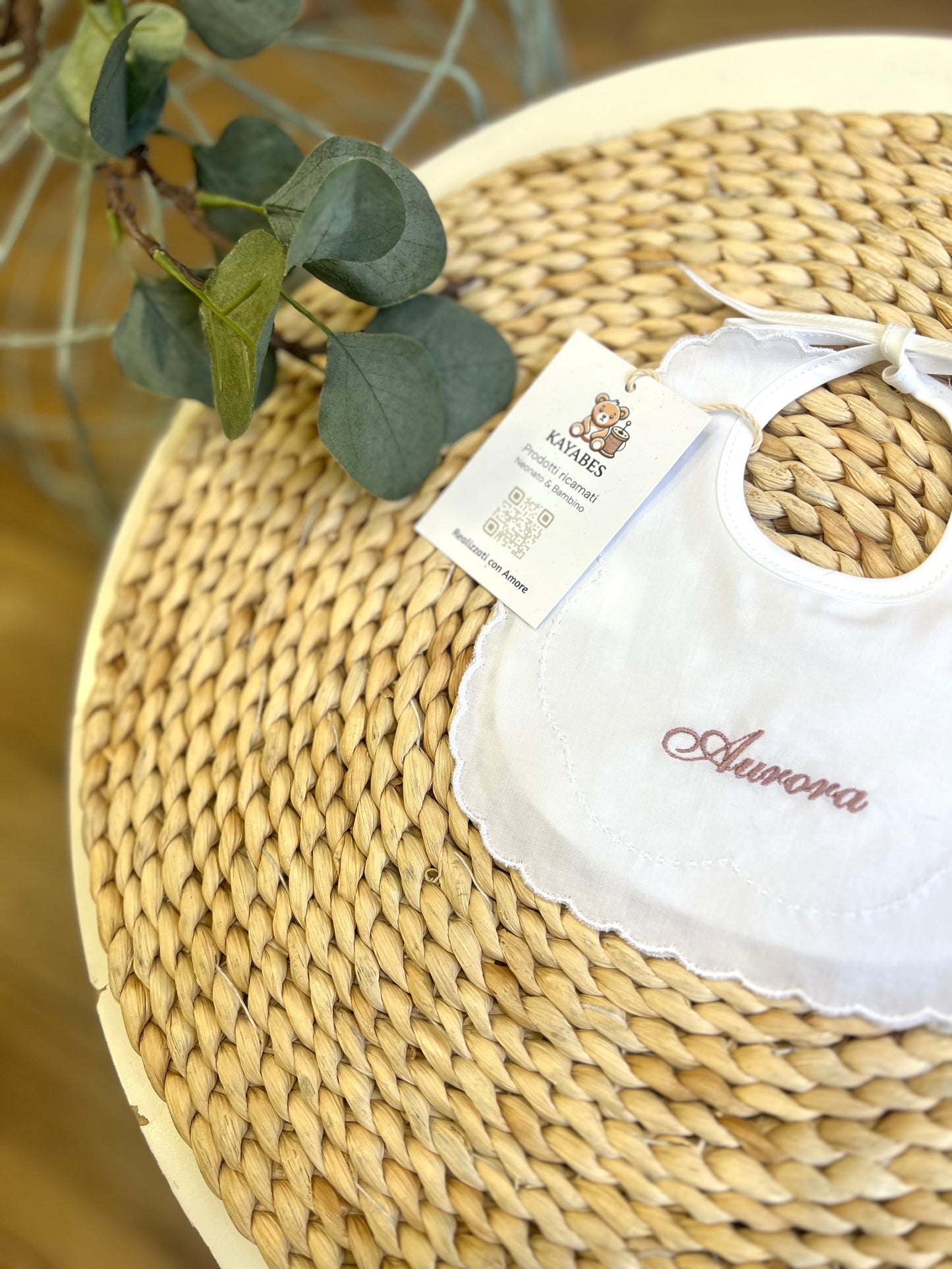 Bavetta con nome ricamato