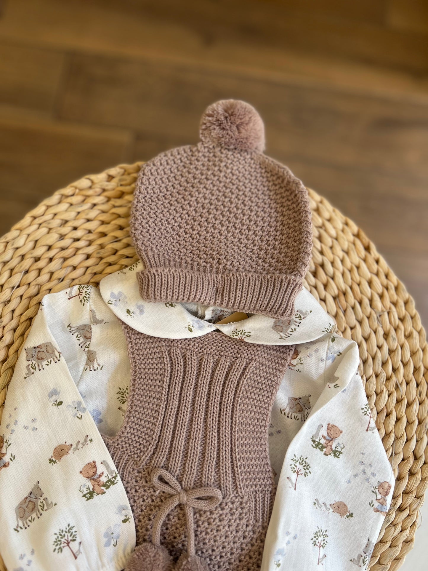 Completo invernale camicia, salopette e cappellino Vison