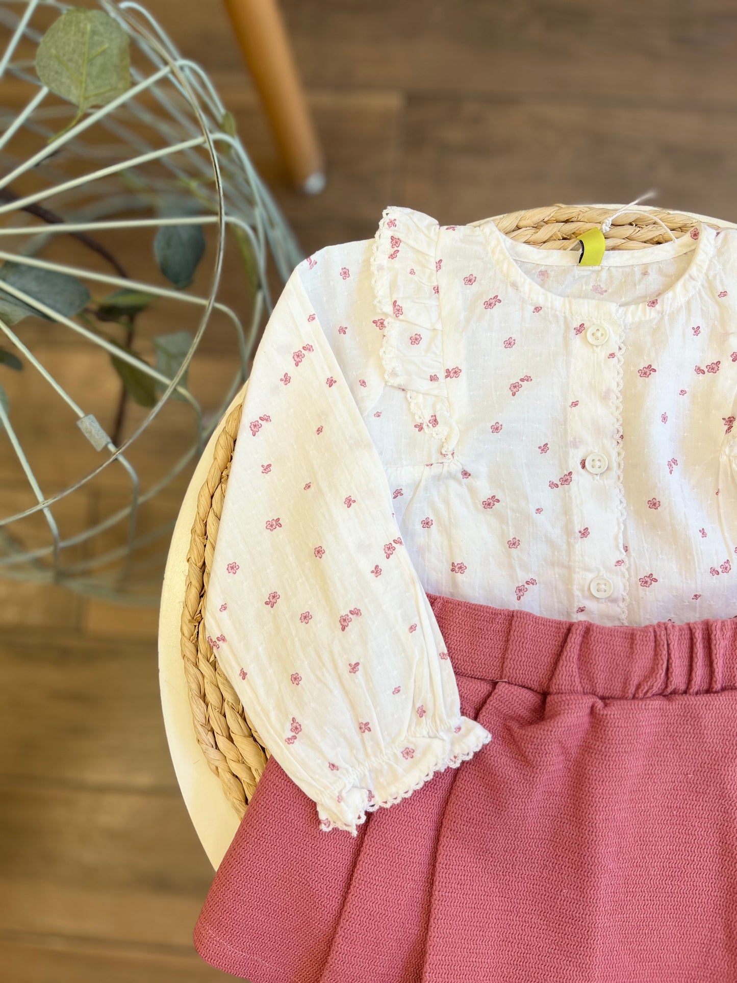 Completo gonna pantalone e camicia