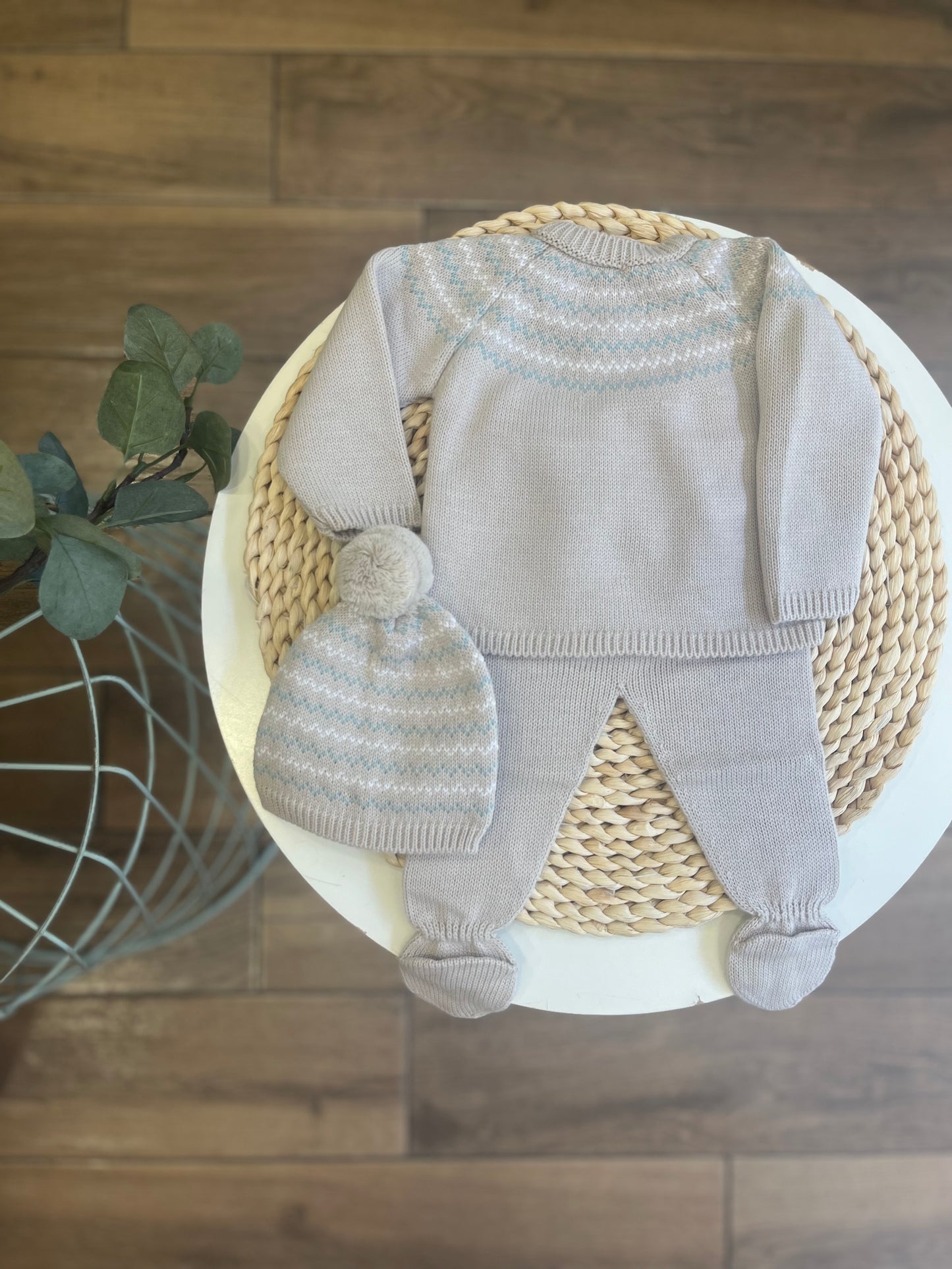 Tutina invernale spezzata con cappellino