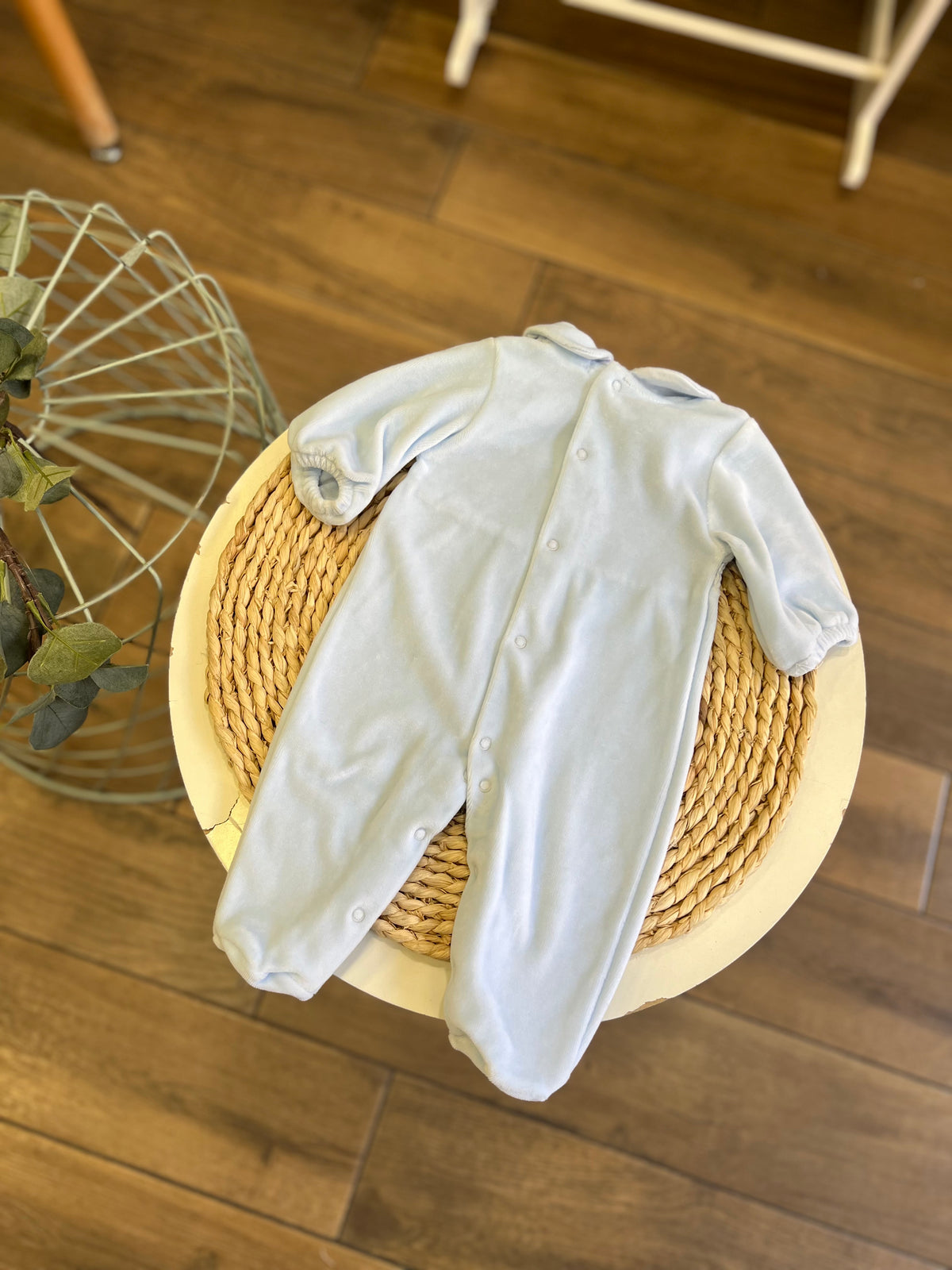 Tutina in ciniglia punto smock Celeste