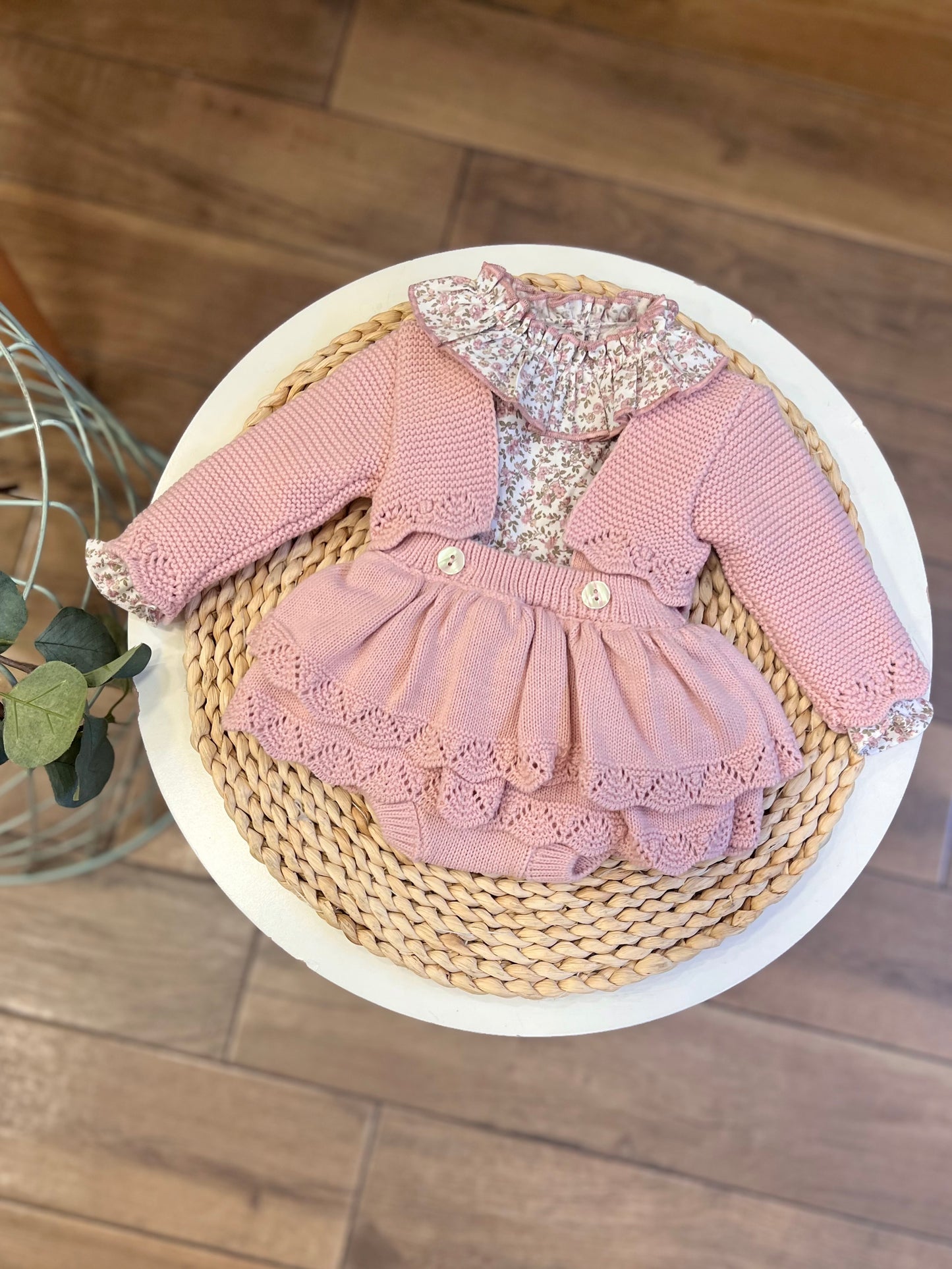 Completo camicina, cardigan e salopette Maquillage