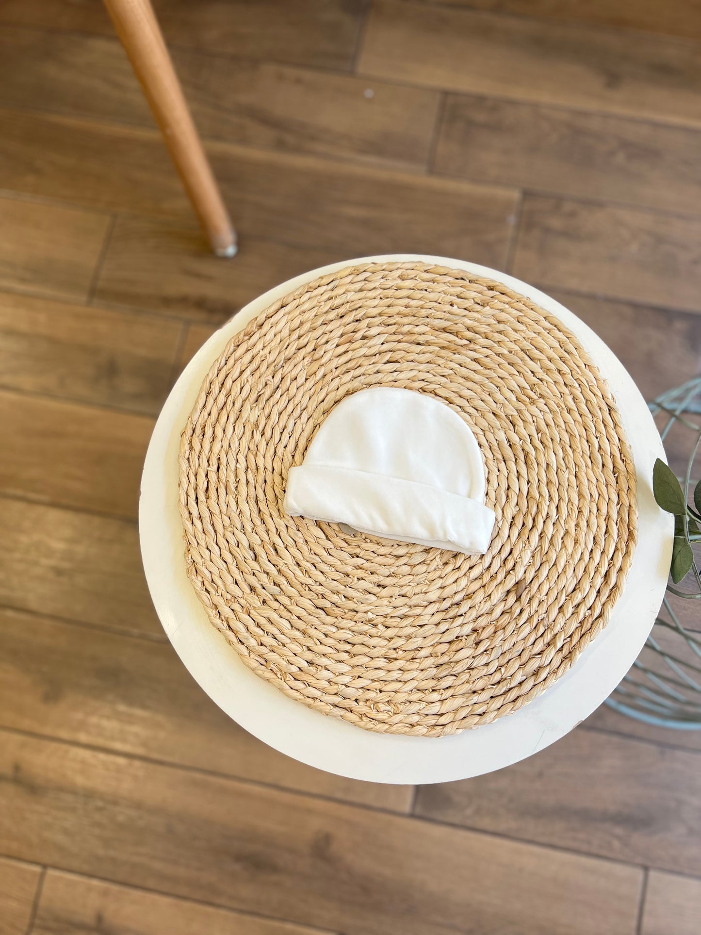 Cappellino in ciniglia bianco