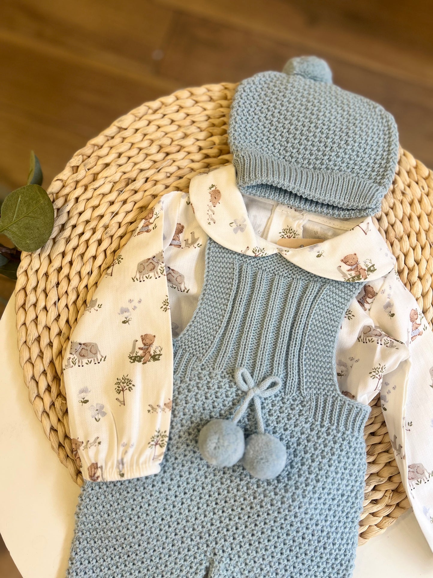 Completo invernale camicia, salopette e cappellino Azul