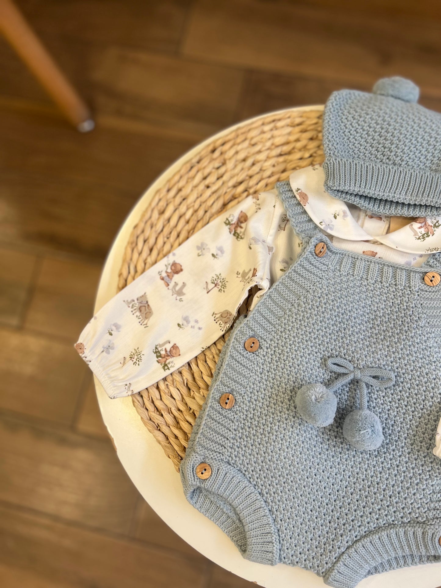Completo invernale camicia, salopette e cappellino Azul
