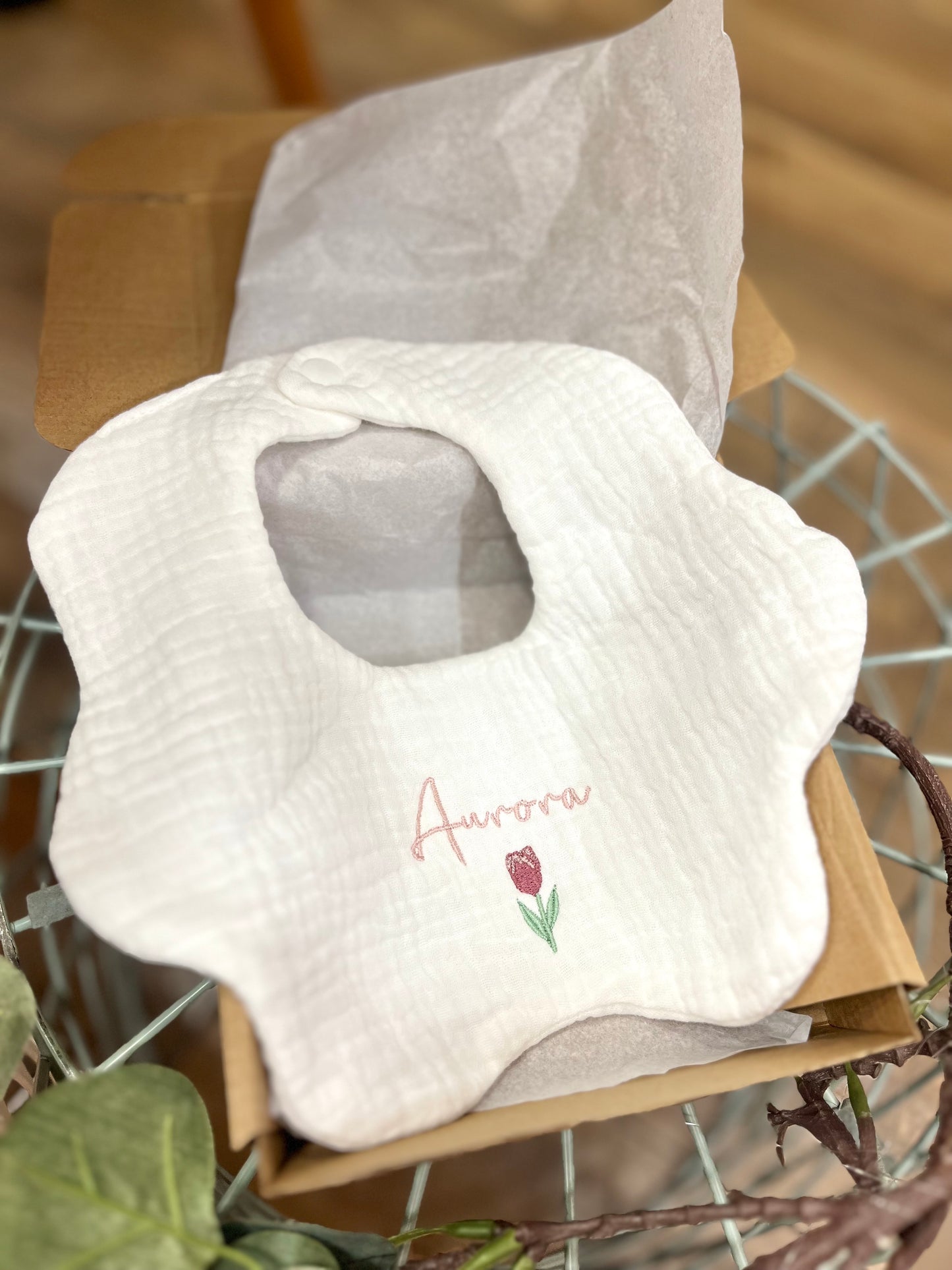 Bavetta personalizzata con ricamo