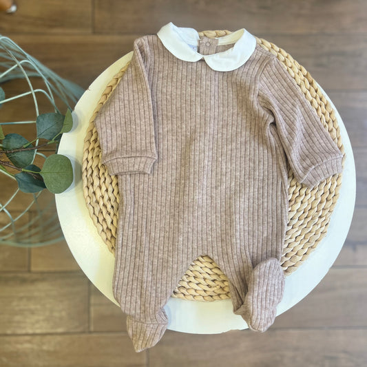 Tutina in ciniglia a costine marroncina