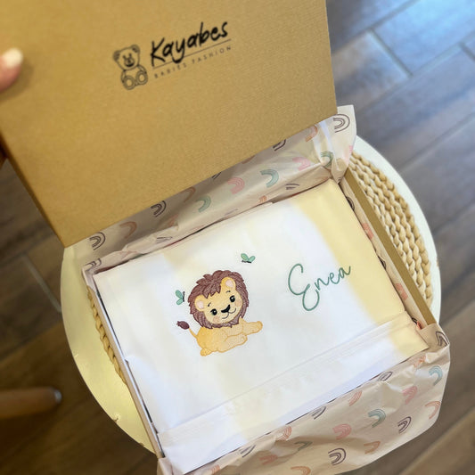 Set lenzuolino Lettino/Culla grande personalizzato con nome e disegno ricamato