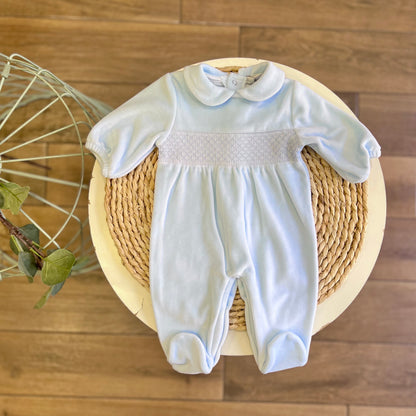 Tutina in ciniglia punto smock Celeste
