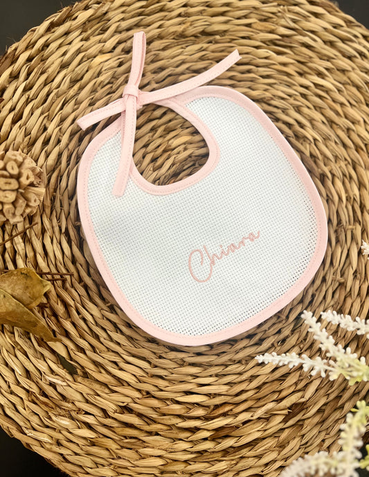Bavetta con nome ricamato