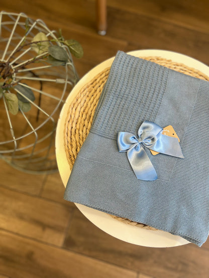 Coperta primavera/estate con fiocco in raso Celestone