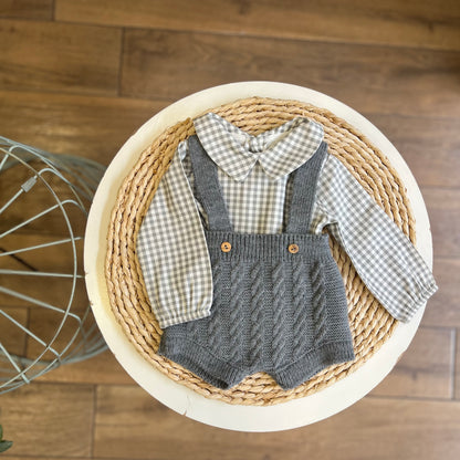 Completo invernale con camicia e salopette Gris