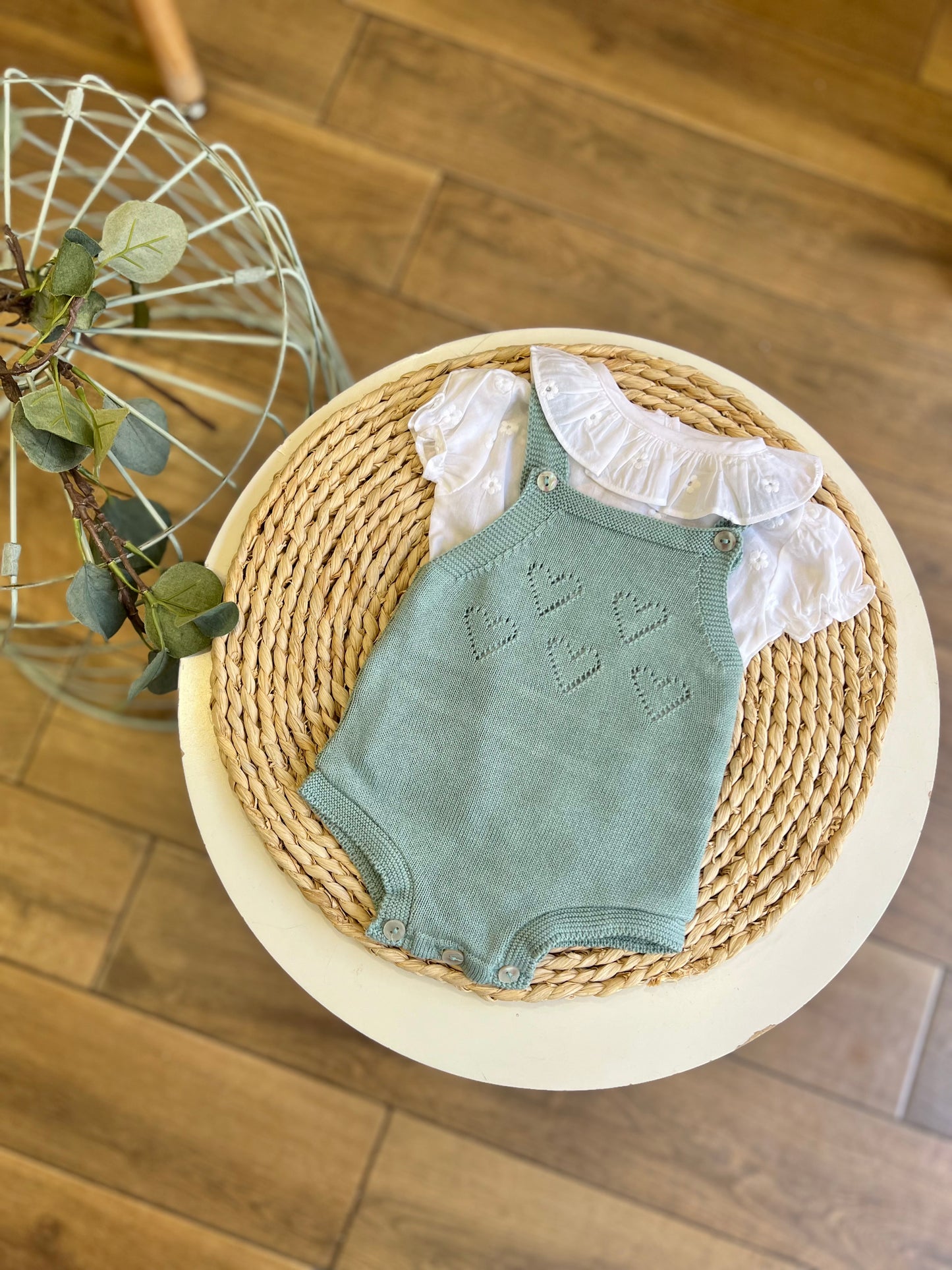 Camicia e salopette Cuori verde