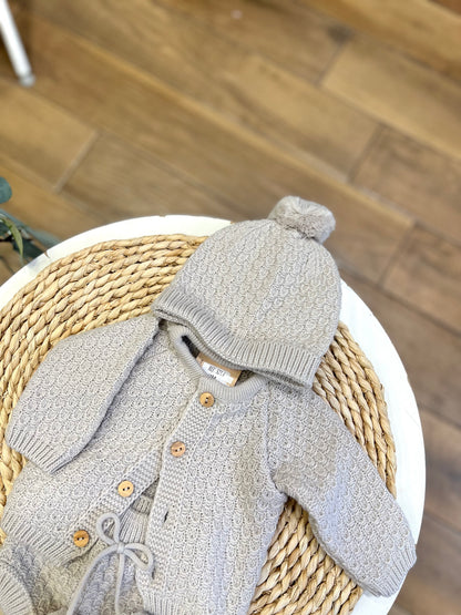 Completo invernale cardigan, culotte e cappellino Pietra