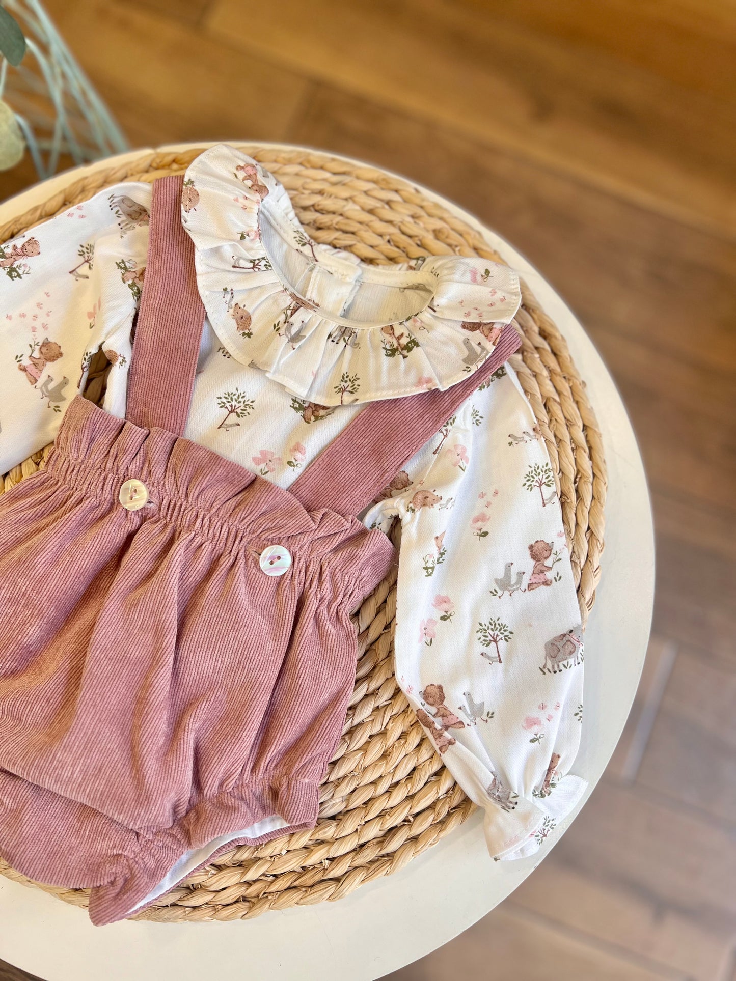 Completo salopette costine camicia Maquillage