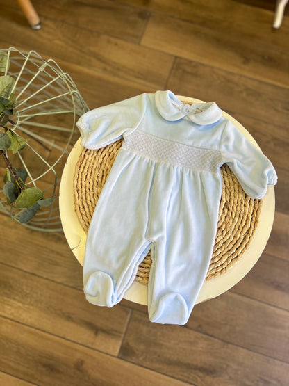 Tutina in ciniglia punto smock Celeste
