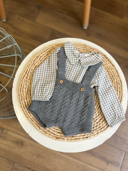 Completo invernale con camicia e salopette Gris