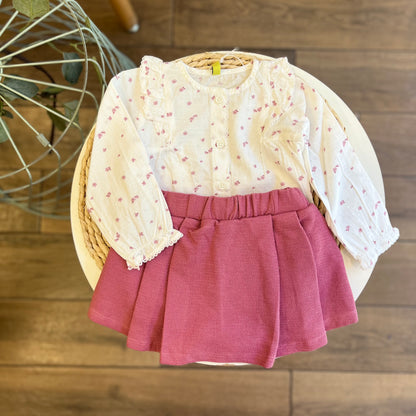 Completo gonna pantalone e camicia