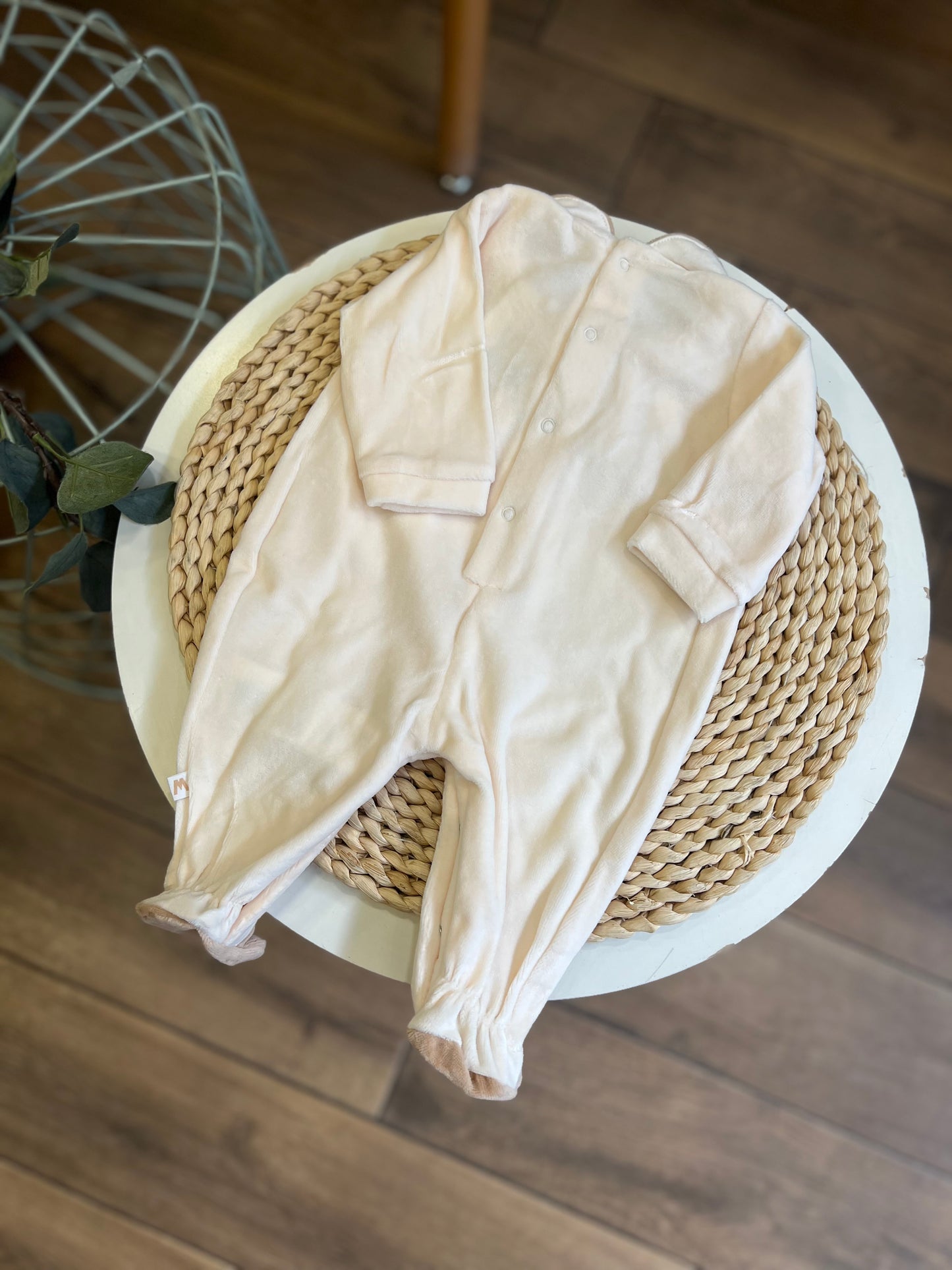 Tutina in ciniglia fiocchetto beige