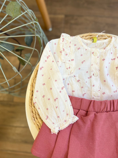 Completo gonna pantalone e camicia