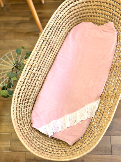Coperta ciniglia Rosa con inserti sangallo
