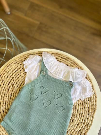 Camicia e salopette Cuori verde