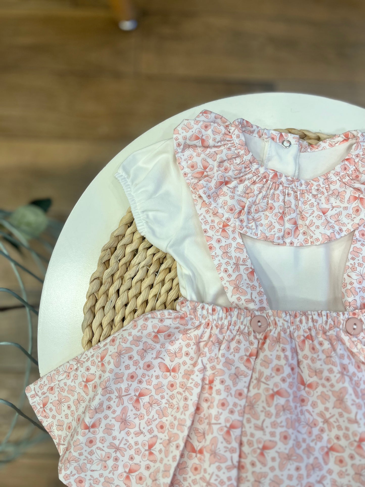Completo body e gonnellina con fiorellini