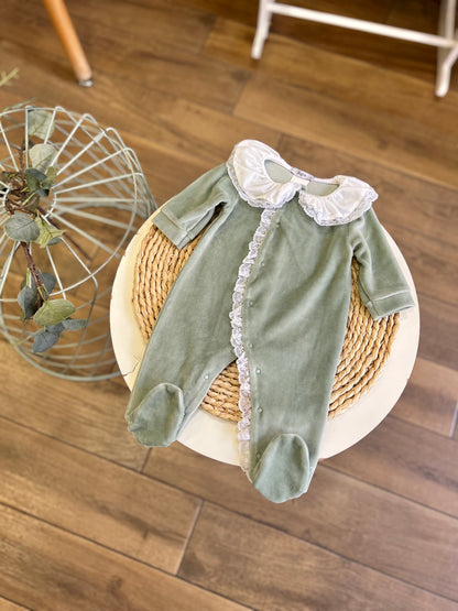 Tutina ciniglia con colletto pizzo Salvia
