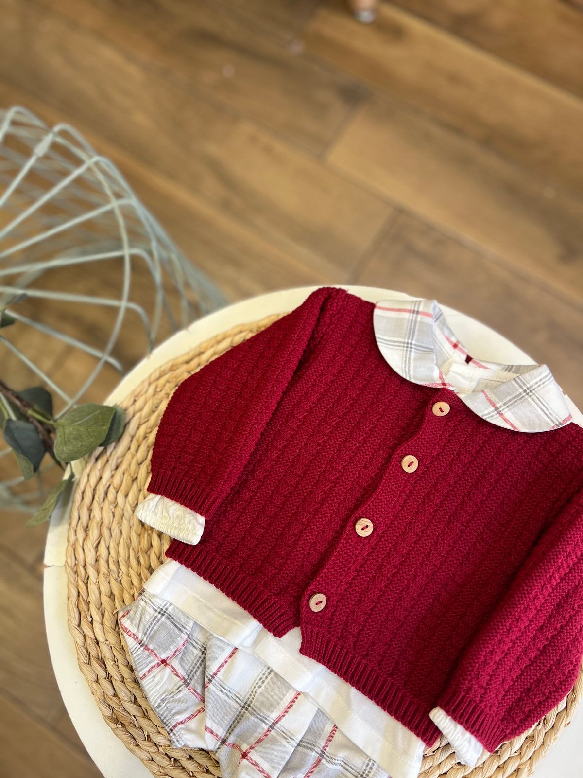 Completo invernale Borgogna camicia, cardigan e pantaloncino