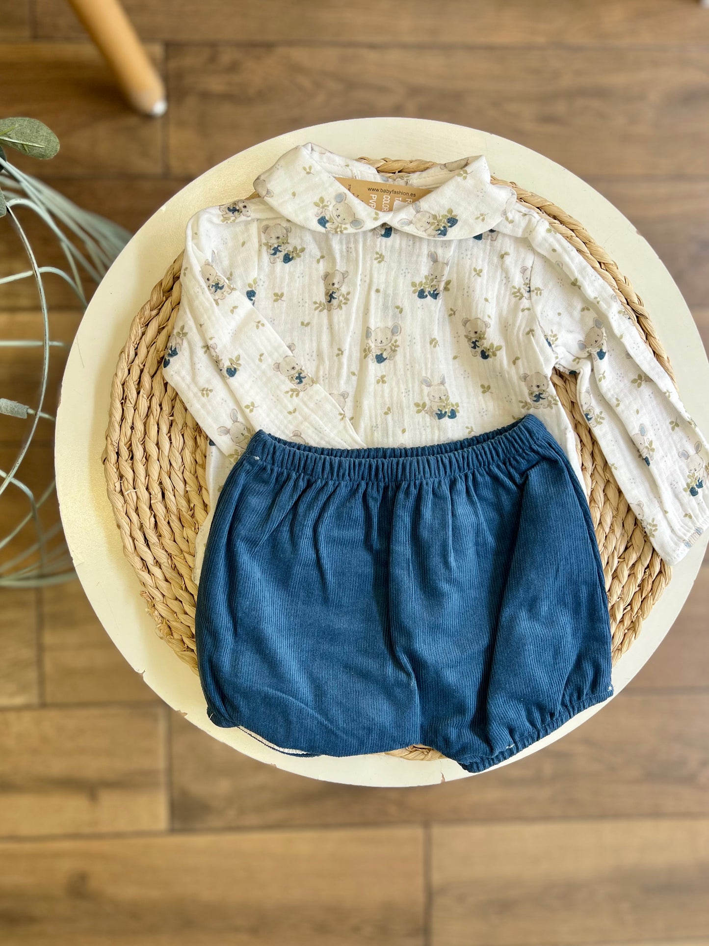 Completo invernale camicia, pantaloncino e cardigan