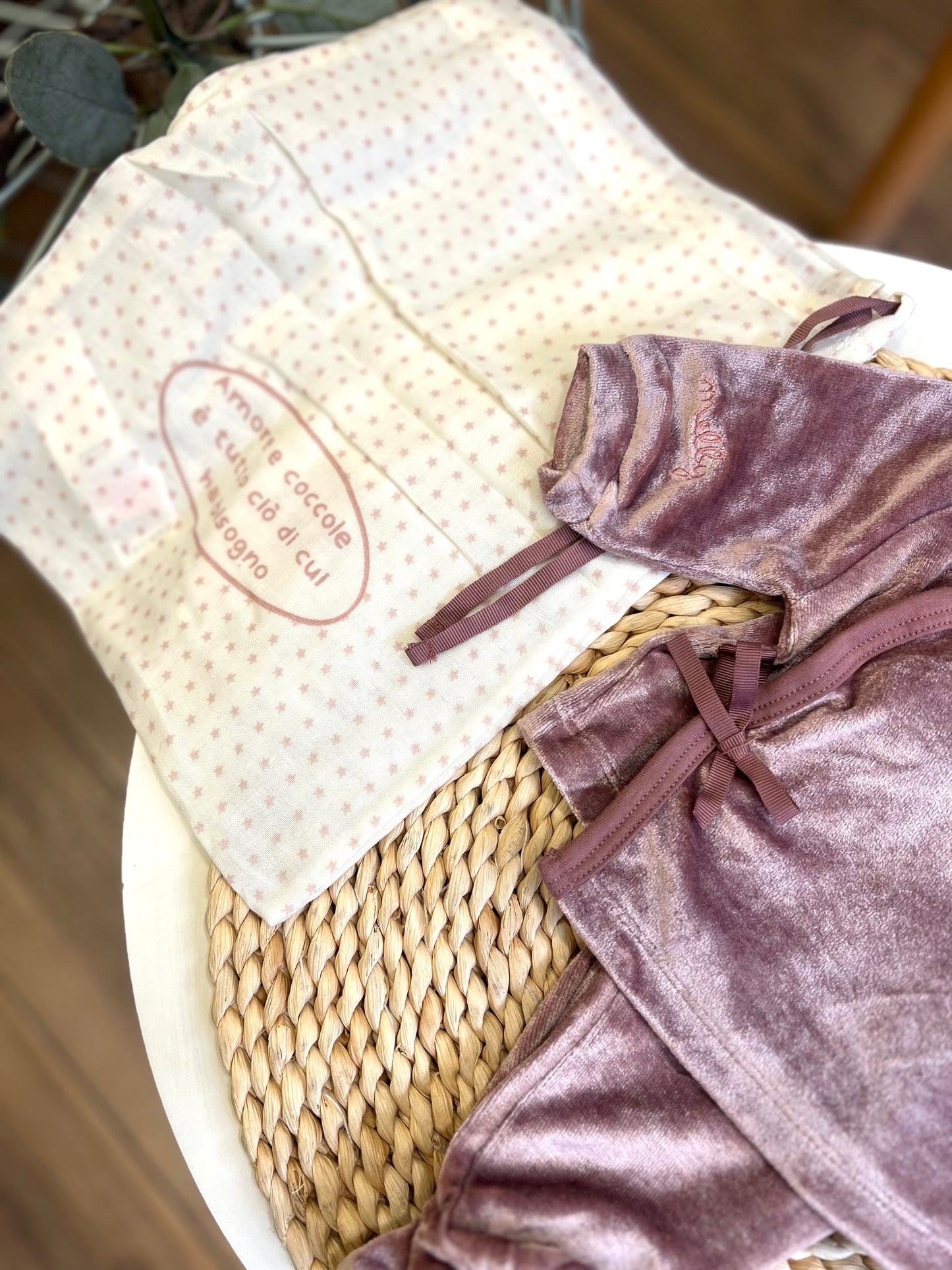 Completo in ciniglia Soft Bamboo con sacchetto Rosa cipolla