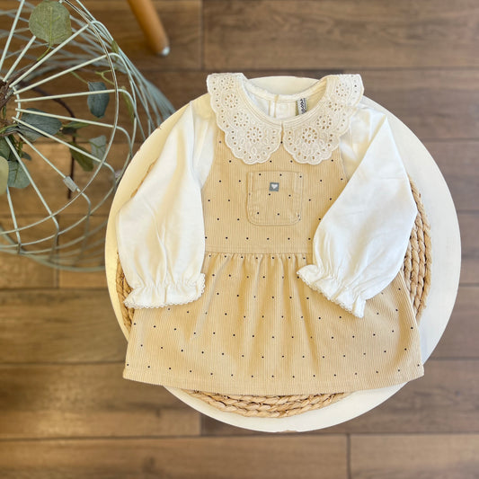Completo con maglietta in caldo cotone e salopette a costine
