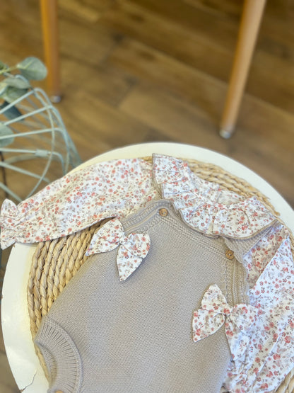 Completo invernale camicia e salopette con fiocchetti