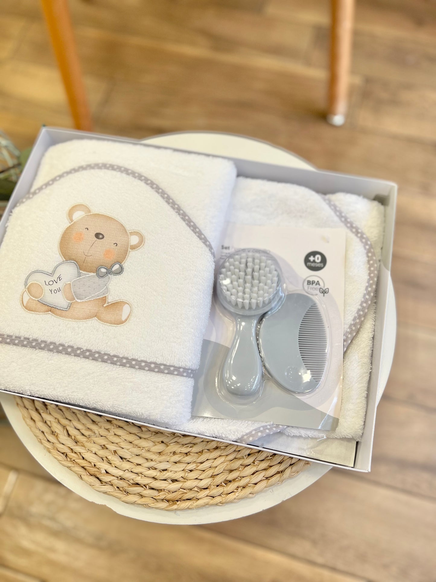 Set accappatoio, spazzola e pettine Grigio