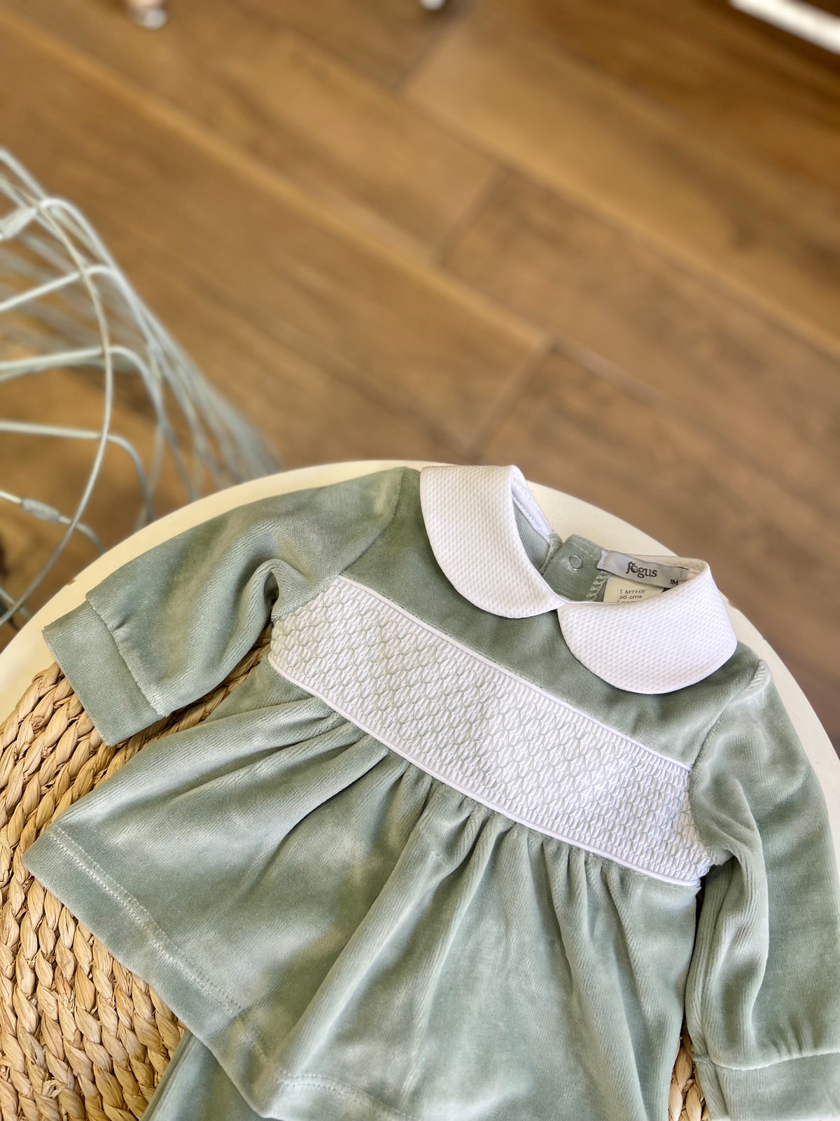 Completo in ciniglia punto smock Salvia