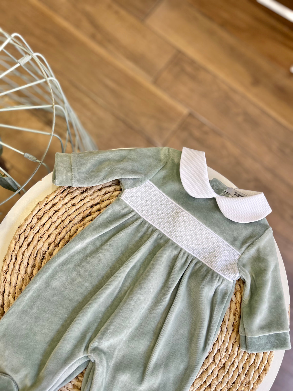 Tutina in ciniglia punto smock Salvia