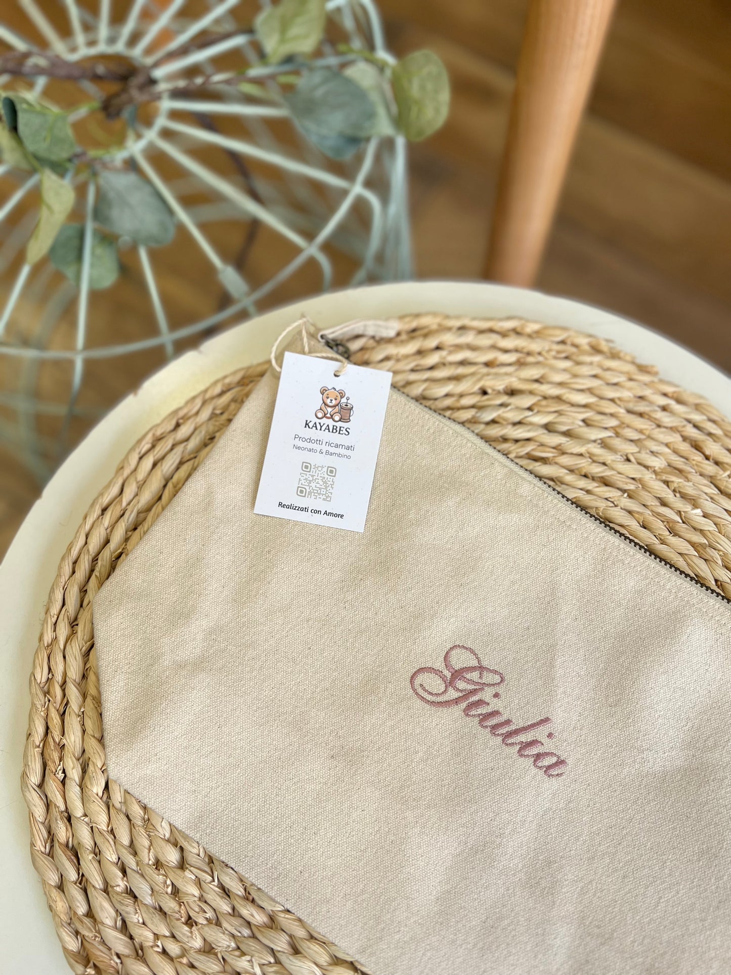 Pochette personalizzata con ricamo