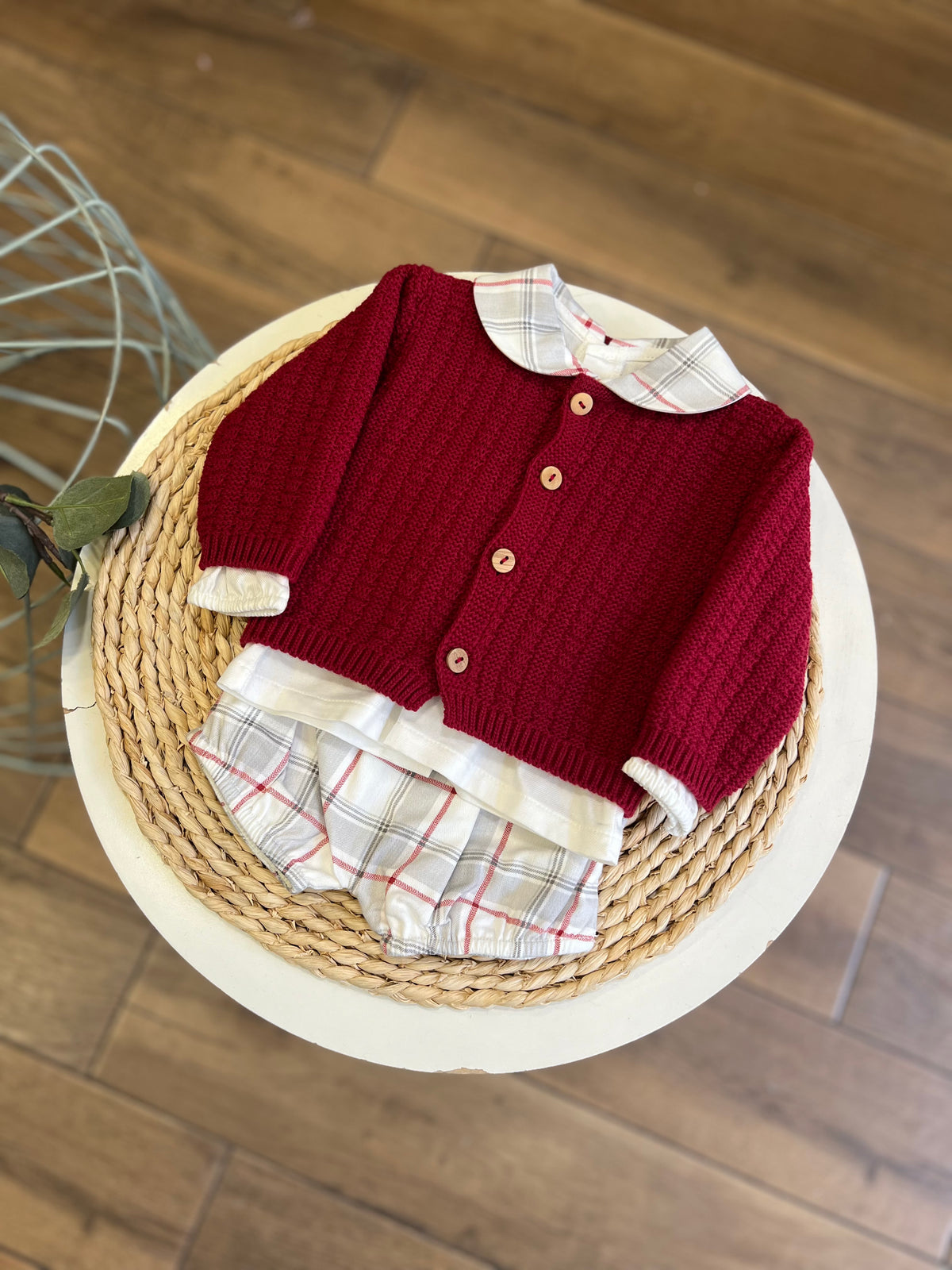 Completo invernale Borgogna camicia, cardigan e pantaloncino