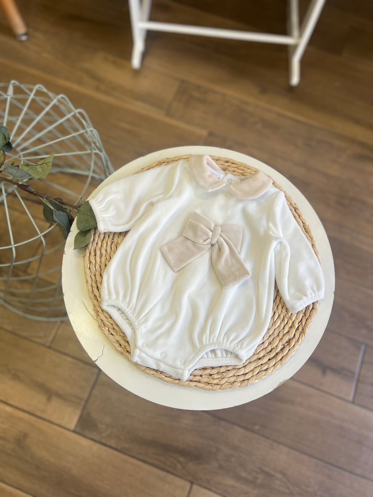 Pagliaccetto in ciniglia Fiocco beige