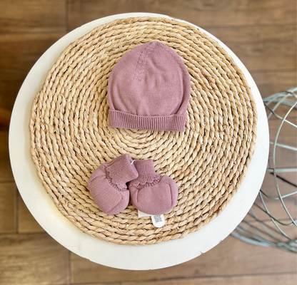Cappellino e scarpine misto lana