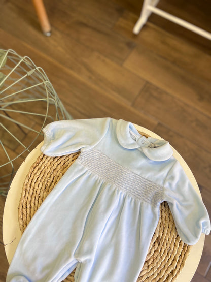 Tutina in ciniglia punto smock Celeste