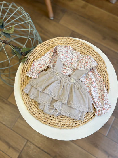 Completo invernale cardigan, camicia e gonnellina Pietra