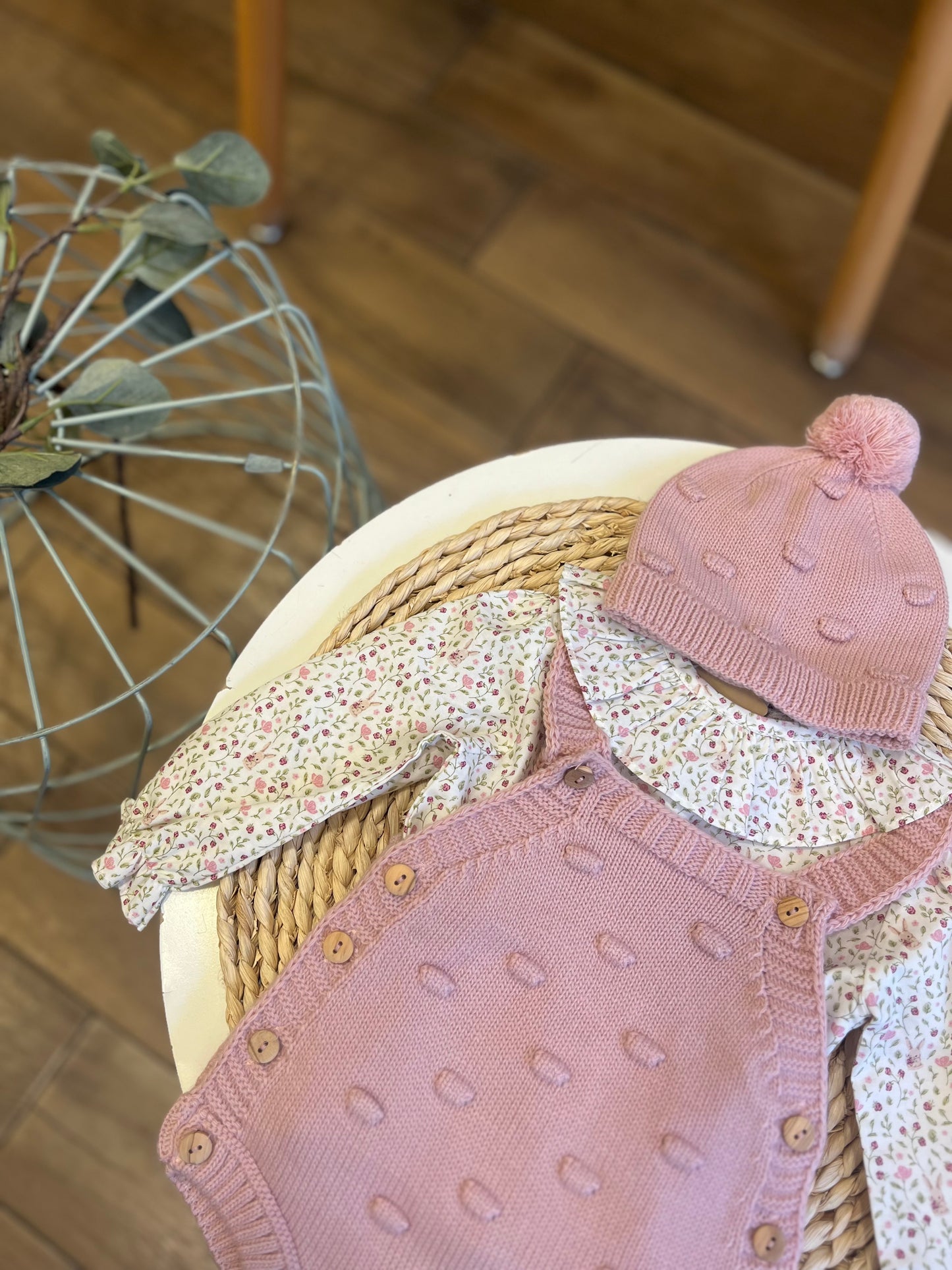 Completo invernale camicia, salopette, e cappellino