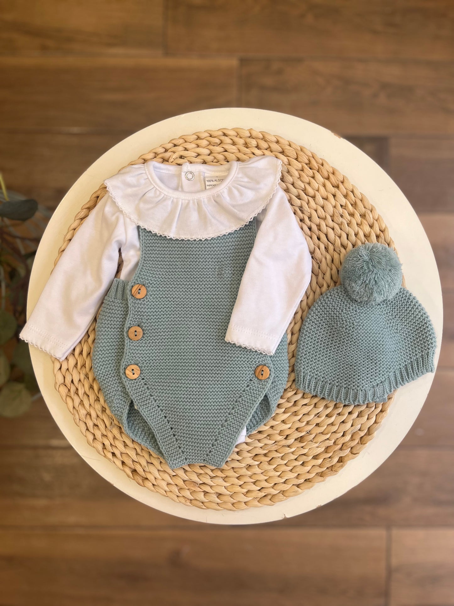 Set cappellino,body e pagliaccetto in maglia