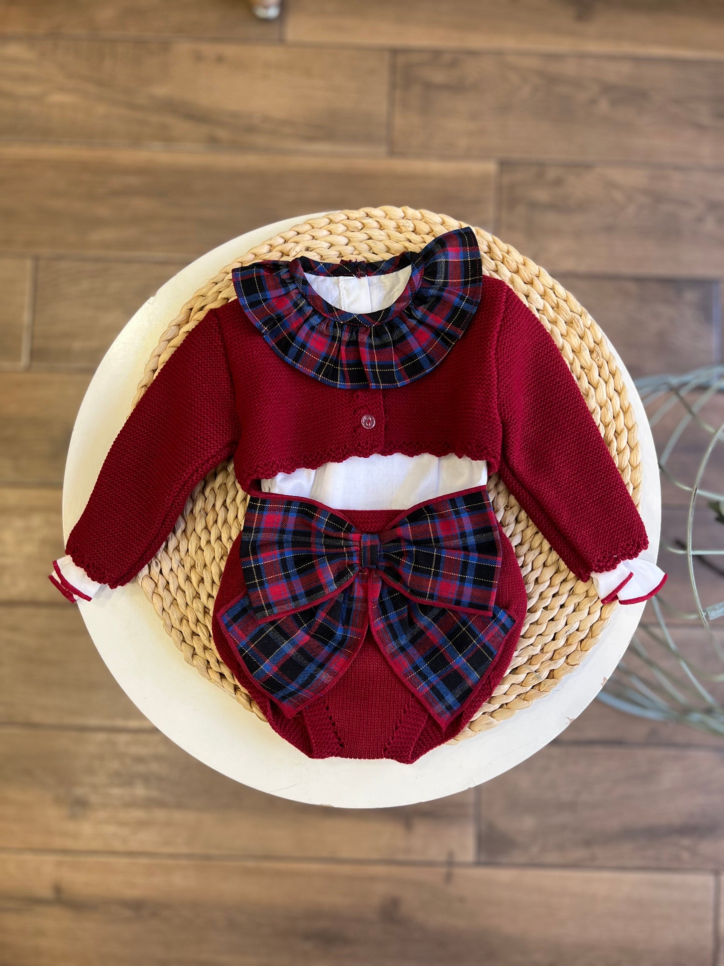 Completo 3 pezzi cardigan, camicia e copripannolino